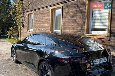 Лифтбек Tesla Model S 2019 в Львове