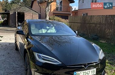 Лифтбек Tesla Model S 2019 в Львове