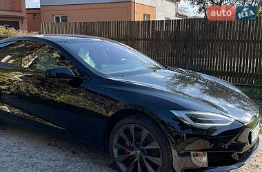 Лифтбек Tesla Model S 2019 в Львове