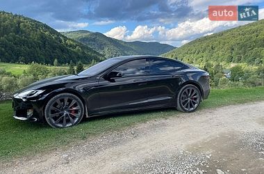 Tesla Model S 2019