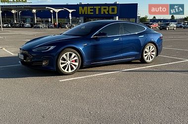Tesla Model S  2018