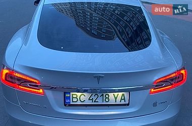Ліфтбек Tesla Model S 2016 в Львові