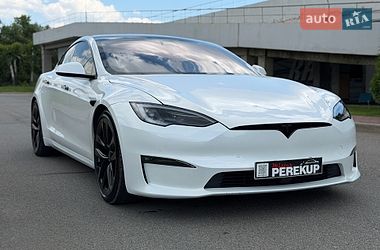 Tesla Model S  2021