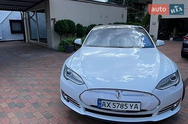 Tesla Model S  2016