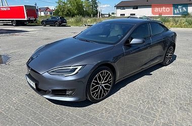 Ліфтбек Tesla Model S 2020 в Івано-Франківську