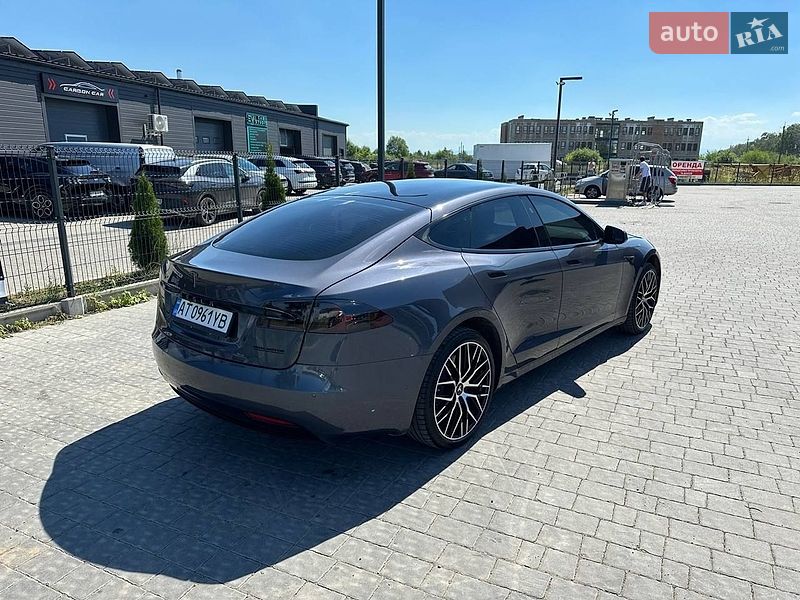 Ліфтбек Tesla Model S 2020 в Івано-Франківську