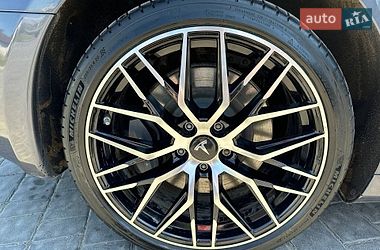 Ліфтбек Tesla Model S 2020 в Івано-Франківську