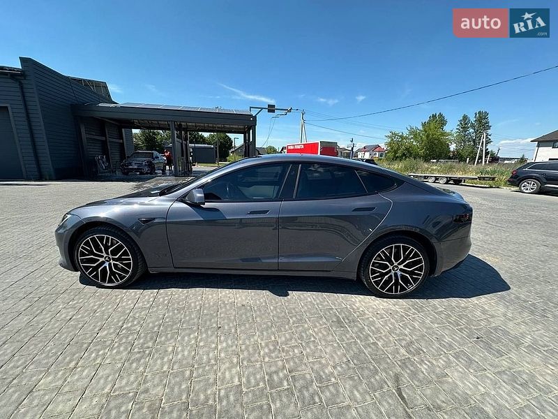 Ліфтбек Tesla Model S 2020 в Івано-Франківську