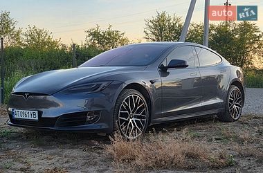Ліфтбек Tesla Model S 2020 в Івано-Франківську