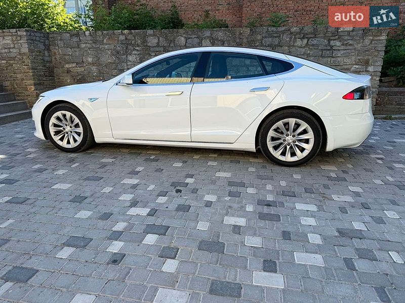 Tesla Model S 2016 Tesla Model S 2016