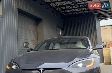 Tesla Model S  2023