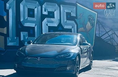 Tesla Model S  2018