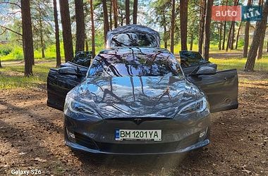 Tesla Model S 2019