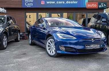Tesla Model S  2019