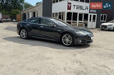 Лифтбек Tesla Model S 2013 в Виннице