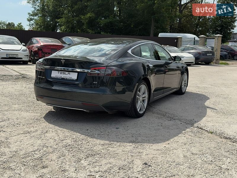 Лифтбек Tesla Model S 2013 в Виннице