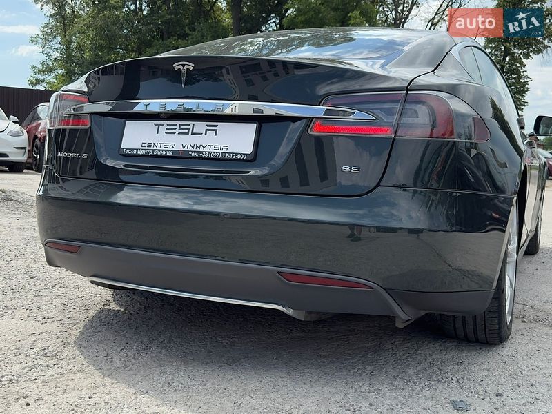 Лифтбек Tesla Model S 2013 в Виннице