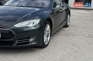 Лифтбек Tesla Model S 2013 в Виннице