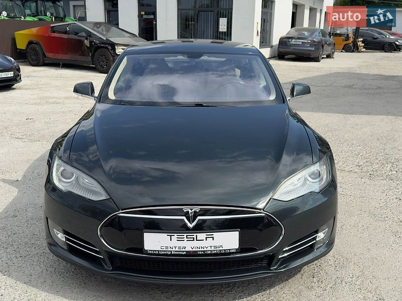 Лифтбек Tesla Model S 2013 в Виннице