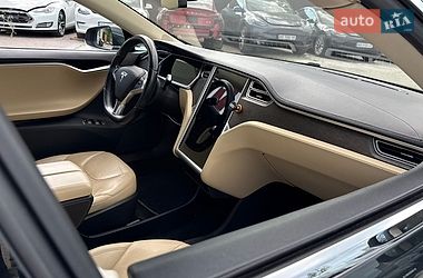 Лифтбек Tesla Model S 2013 в Виннице