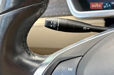 Лифтбек Tesla Model S 2013 в Виннице