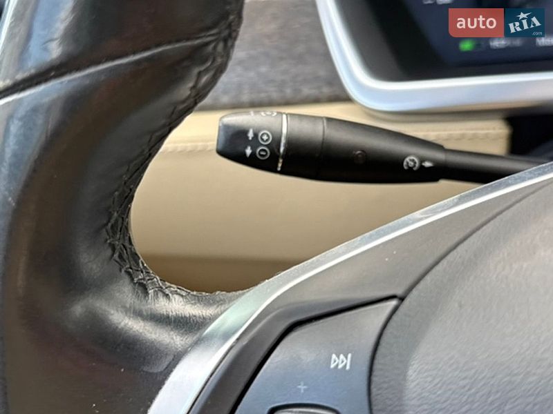 Лифтбек Tesla Model S 2013 в Виннице
