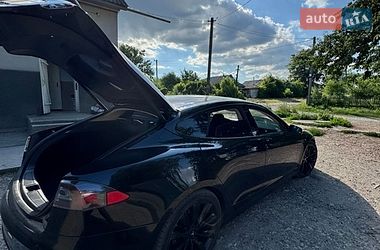 Лифтбек Tesla Model S 2013 в Баре