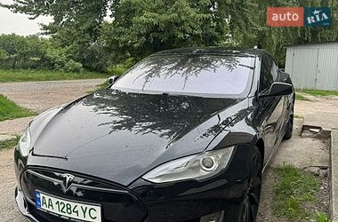 Лифтбек Tesla Model S 2013 в Баре