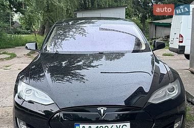 Лифтбек Tesla Model S 2013 в Баре