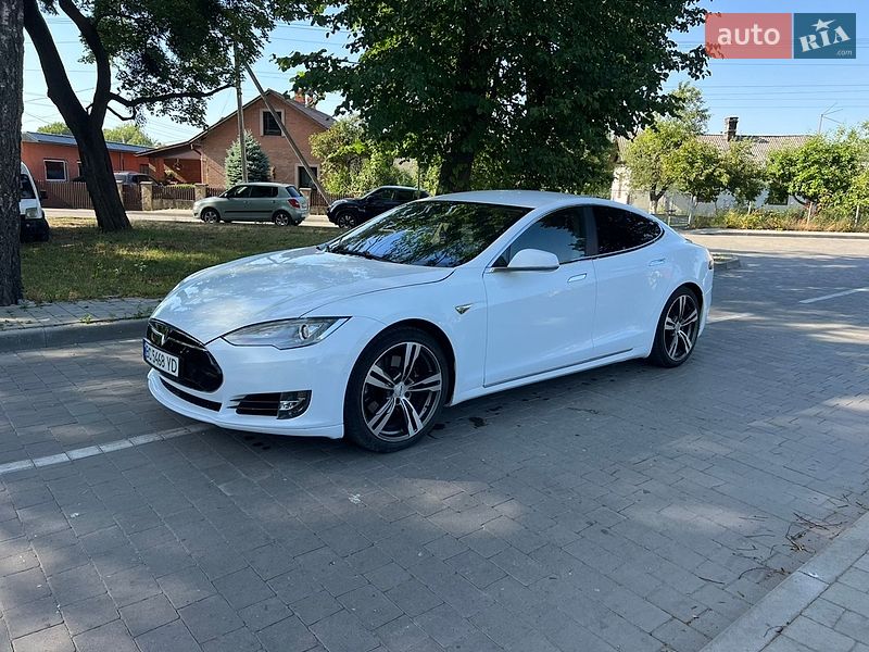 Ліфтбек Tesla Model S 2015 в Бродах фото 2 Ліфтбек Tesla Model S 2015 в Бродах