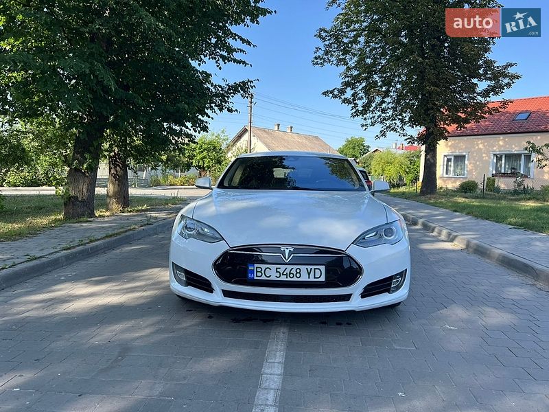 Ліфтбек Tesla Model S 2015 в Бродах фото 6 Ліфтбек Tesla Model S 2015 в Бродах