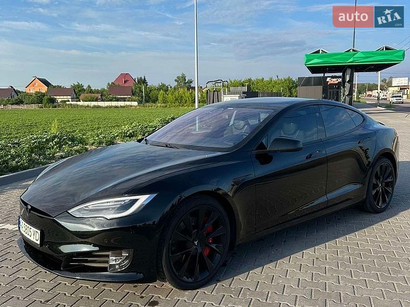 Tesla Model S 2018