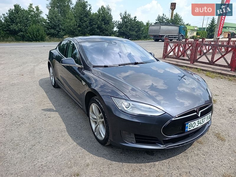 Tesla Model S 2015 Tesla Model S 2015