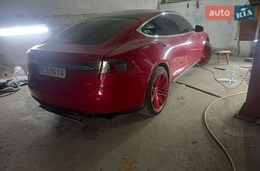 Tesla Model S 2013