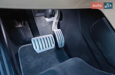 Лифтбек Tesla Model S 2013 в Бучаче