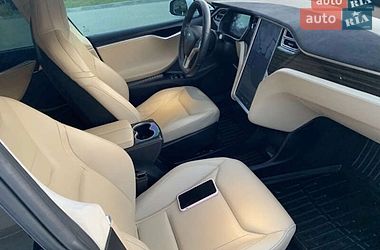 Ліфтбек Tesla Model S 2015 в Бершаді