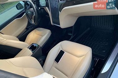 Ліфтбек Tesla Model S 2015 в Бершаді