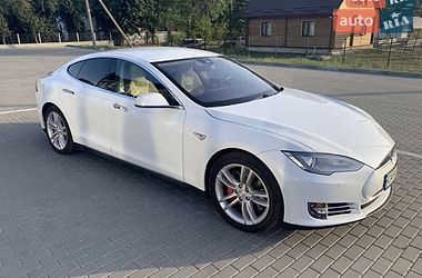 Tesla Model S  2015