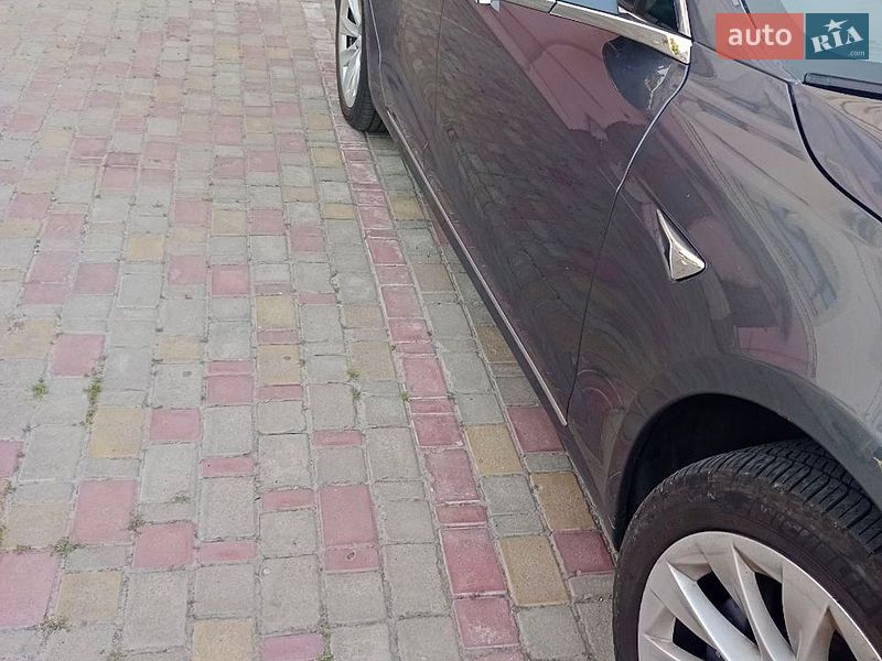 Лифтбек Tesla Model S 2017 в Одессе