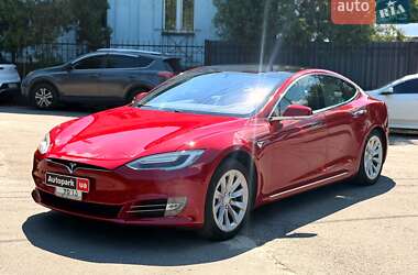 Лифтбек Tesla Model S 2017 в Киеве Лифтбек Tesla Model S 2017 в Киеве