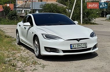 Ліфтбек Tesla Model S 2020 в Києві