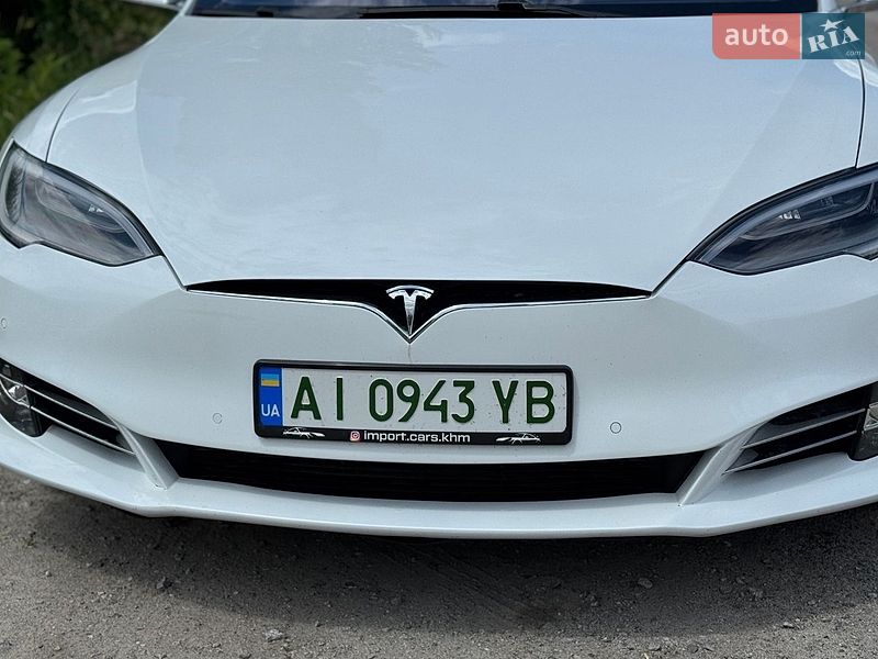 Ліфтбек Tesla Model S 2020 в Києві