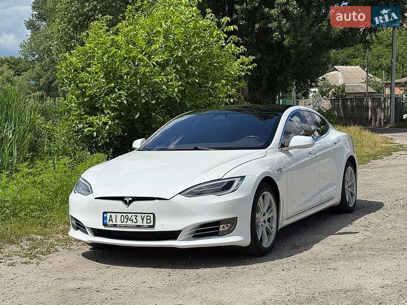 Ліфтбек Tesla Model S 2020 в Києві