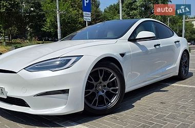 Tesla Model S  2021