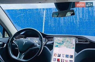 Лифтбек Tesla Model S 2016 в Виннице