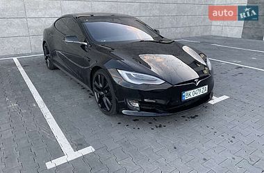 Tesla Model S 2017