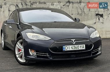 Tesla Model S  2015