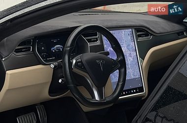 Лифтбек Tesla Model S 2015 в Львове