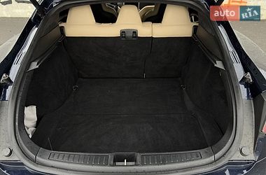 Лифтбек Tesla Model S 2015 в Львове