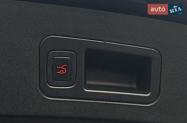 Лифтбек Tesla Model S 2015 в Львове